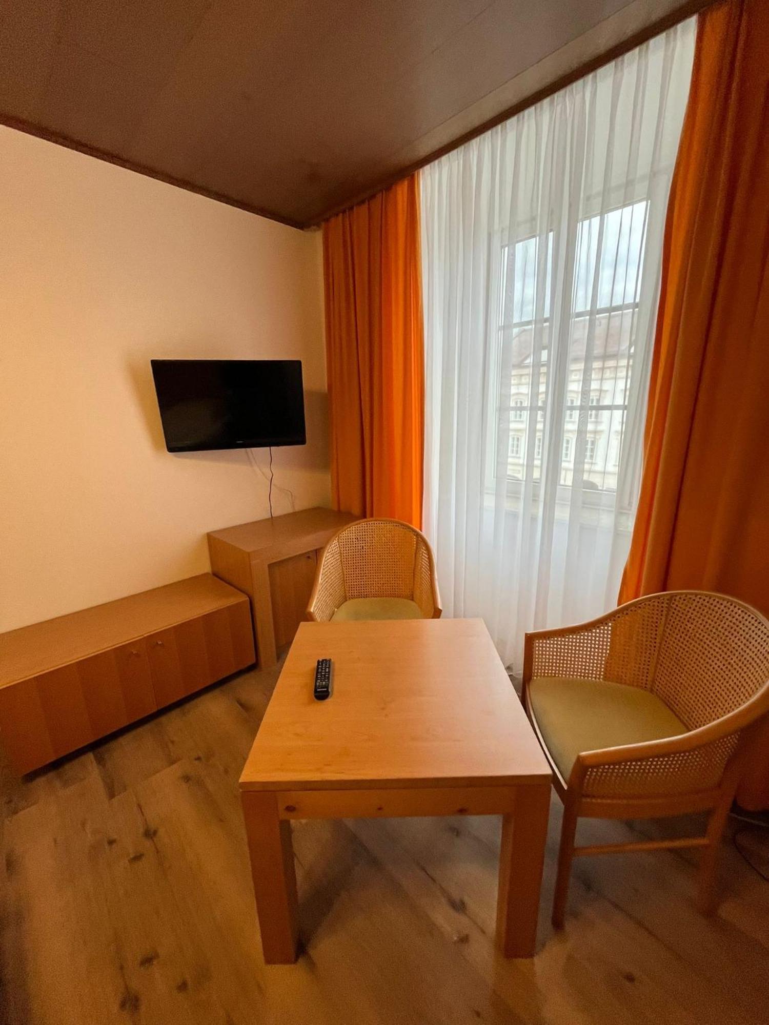 City Hotel Post 20 Braunau am Inn Exteriör bild